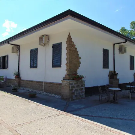 Casale Rurale Bed & Breakfast *